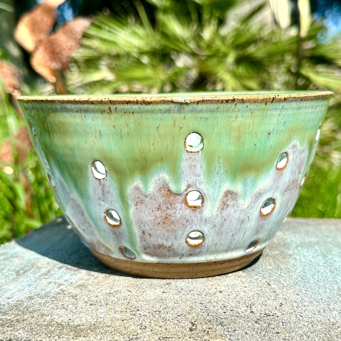 Pearl Green Berry Bowl